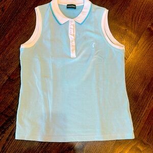 Sleeveless golf shirt
